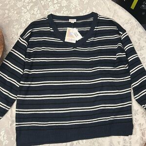 LULAROE TORRIE V- NECK SWEATER